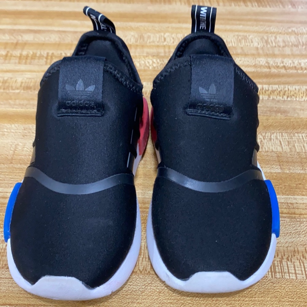 Adidas sneaker size 7k